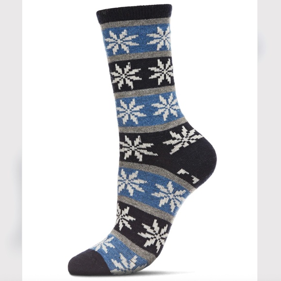 MeMoí Luxury Cashmere Blend Snowflake Socks - Picture 1 of 4